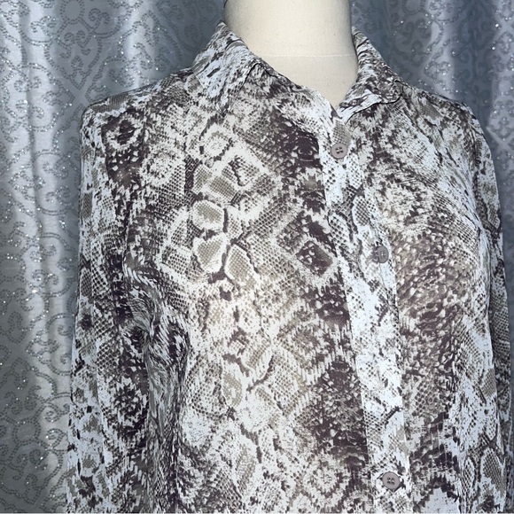 Unleash Your Inner Wild: Creative Commune Sheer Oxford Blouse T3 - Picture 1 of 4